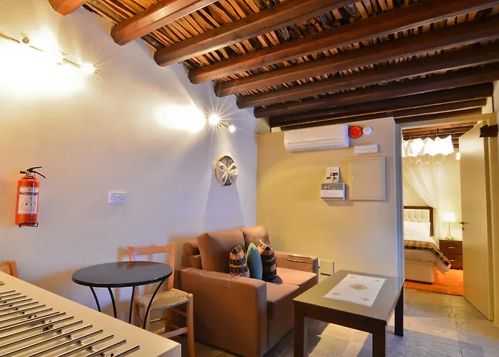 To Kastri Apartman Kalopanajótisz